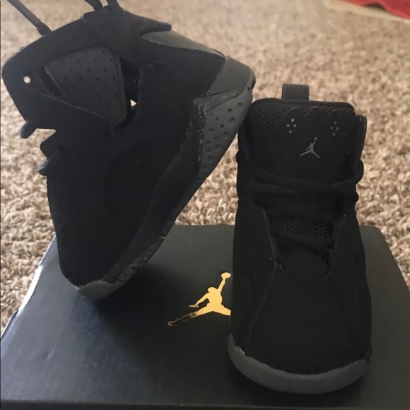 Baby Shoes - Picture 2 of 4